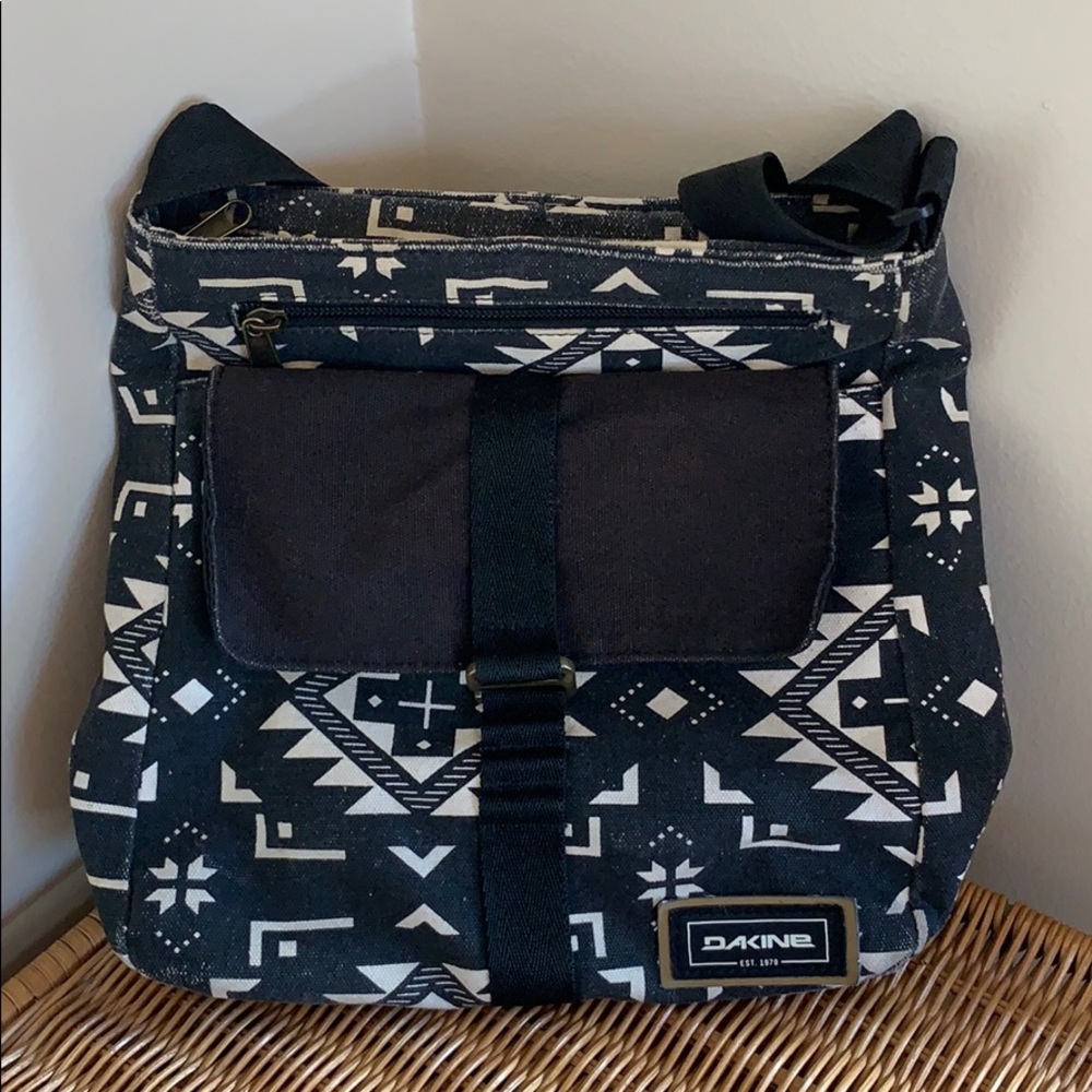 Dakine Silverton Crossbody